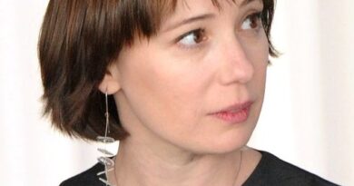 Photo via Wikipedia (Chulpan Khamatova)