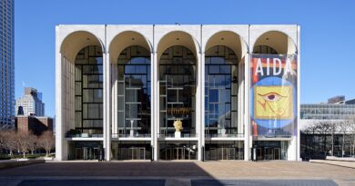 Photo via Wikipedia (Metropolitan Opera)