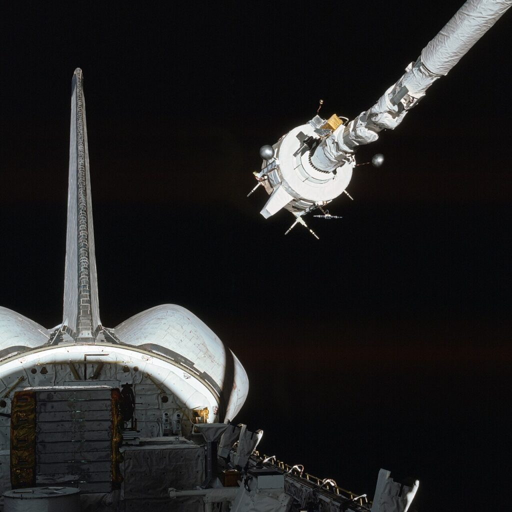 Photo via Wikipedia (Robotic arm)
