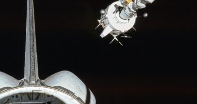 Photo via Wikipedia (Robotic arm)