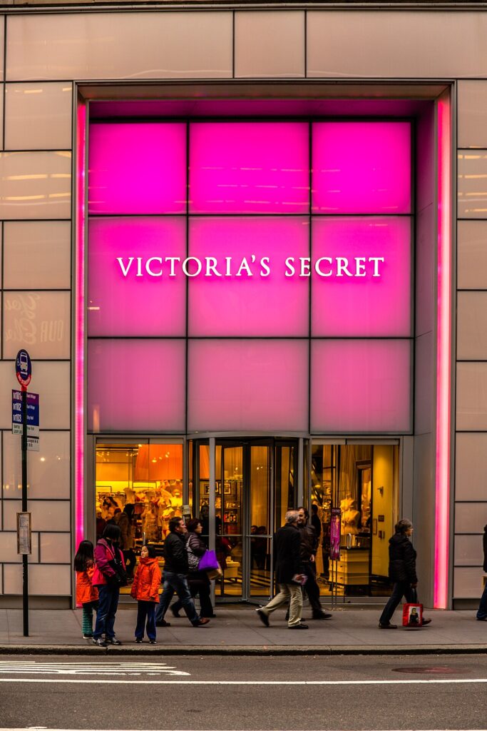 Photo via Wikipedia (Victoria's Secret)